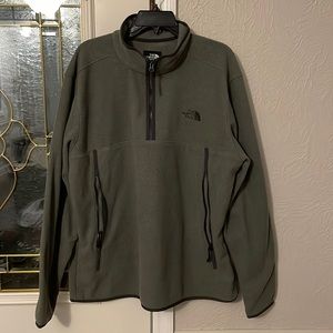 Gray North Face 1/4 zip